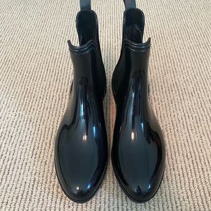 Black rain boots
